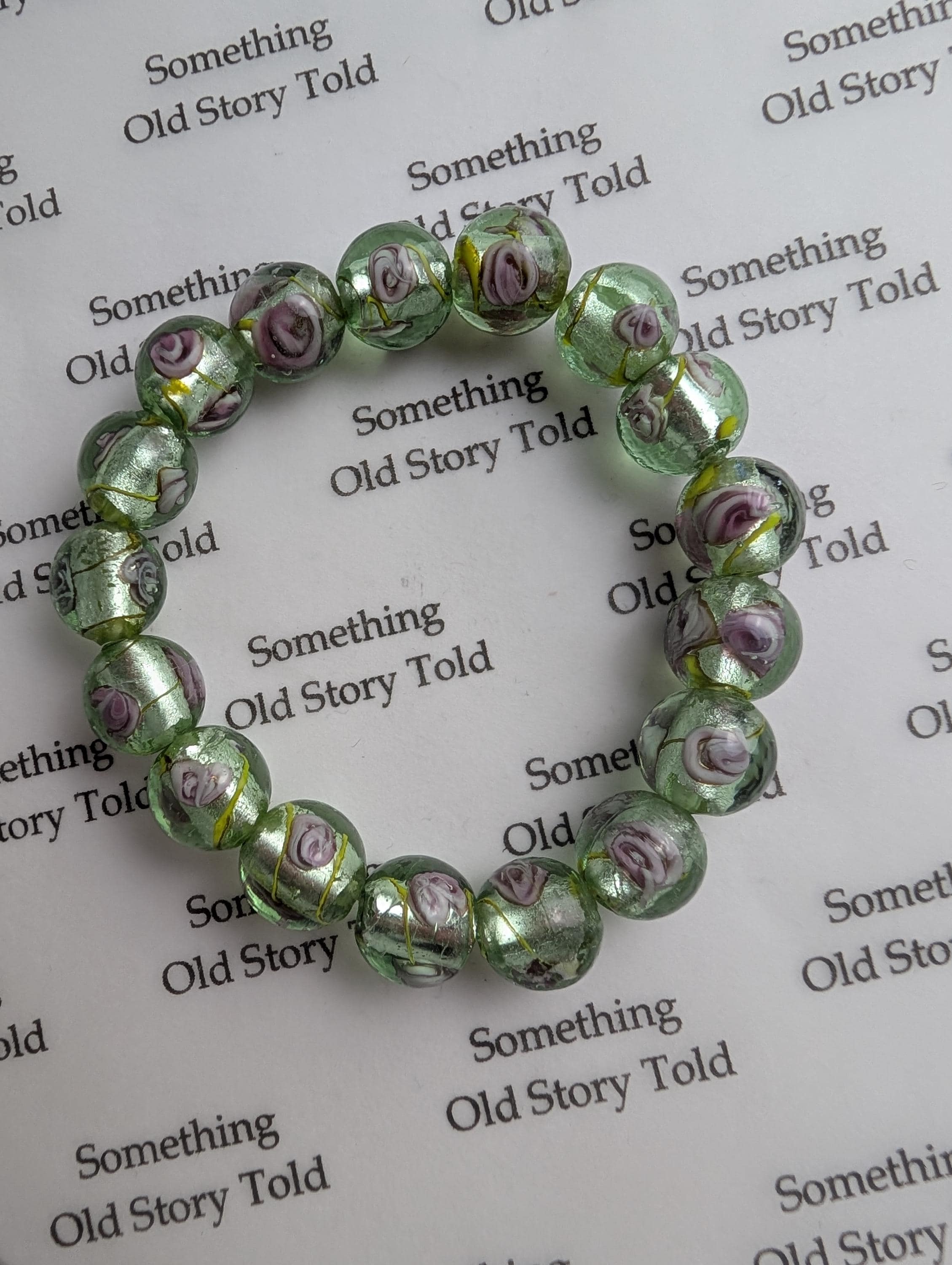 Green Lampwork Rose Glass Bead Bracelet, Cottagecore Summer Stretch Jewelry __etsy:8067012792