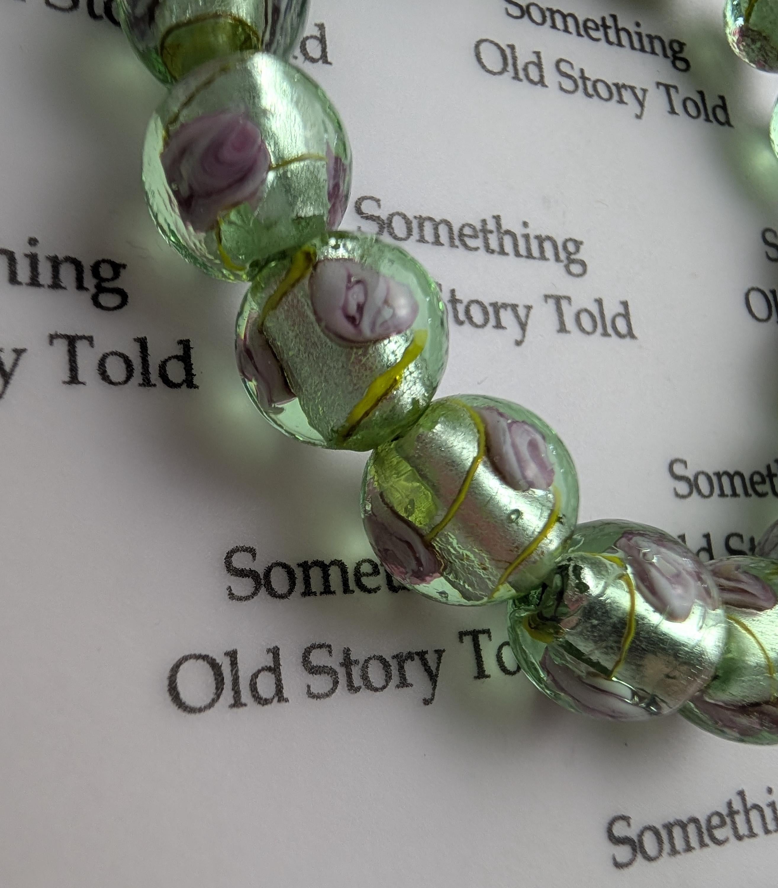 Green Lampwork Rose Glass Bead Bracelet, Cottagecore Summer Stretch Jewelry __etsy:8114935061