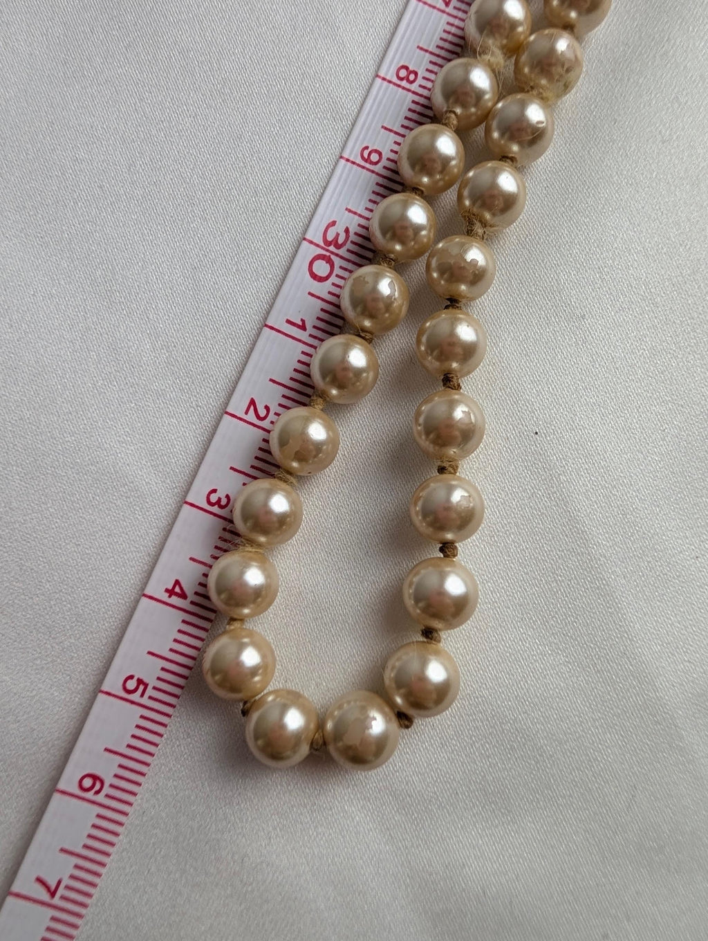 Vintage Lotus Simulated Pearl Necklace, Silver Floral Clasp, Cream Hardshell Box __etsy:8082027008
