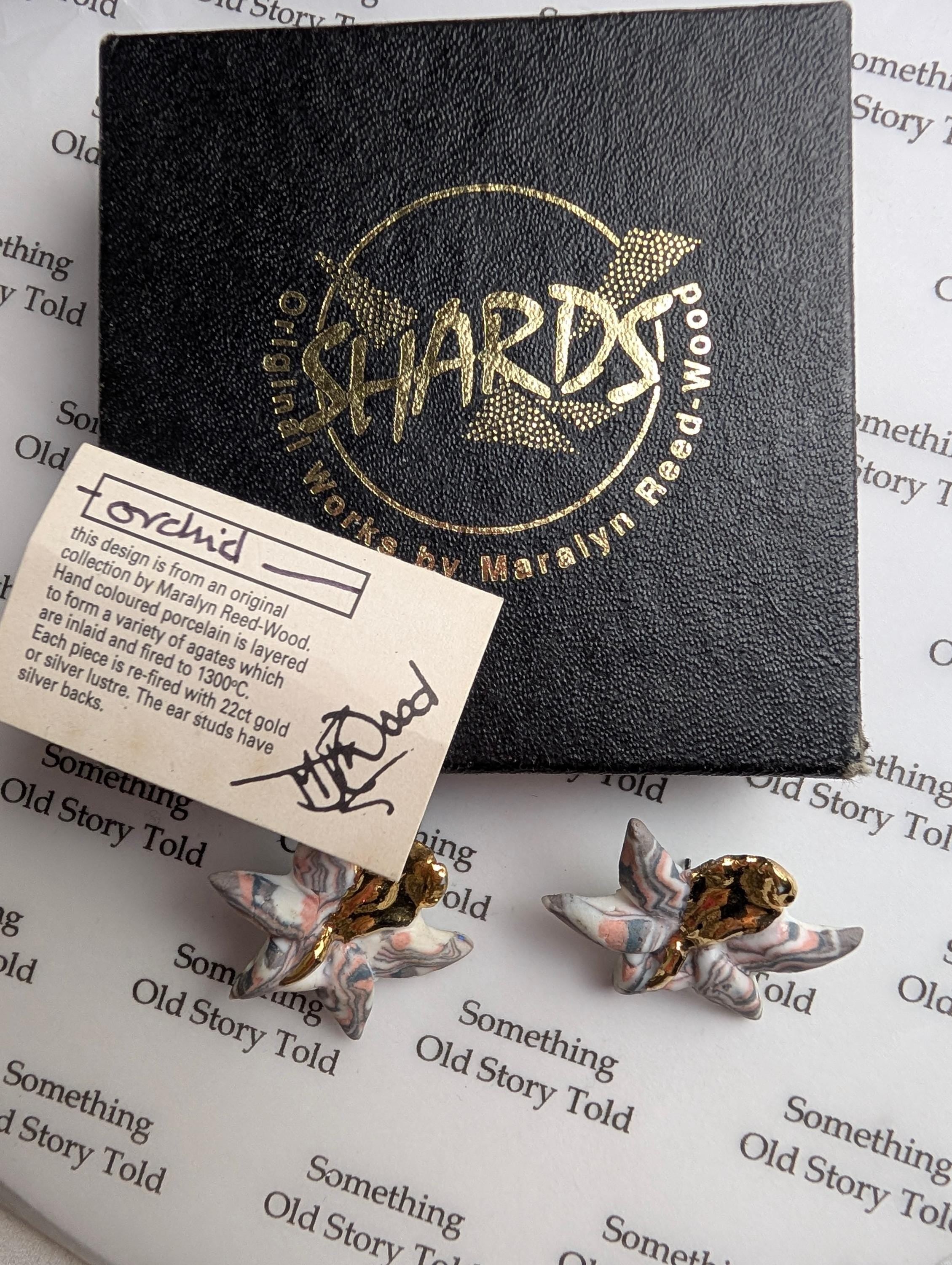 Vintage Maralyn Reed Wood Shards Porcelain Orchid Earrings, Hand Coloured Agate Studio Pottery Studs 22ct Gold Lustre, Signed Collectible __etsy:8176218875
