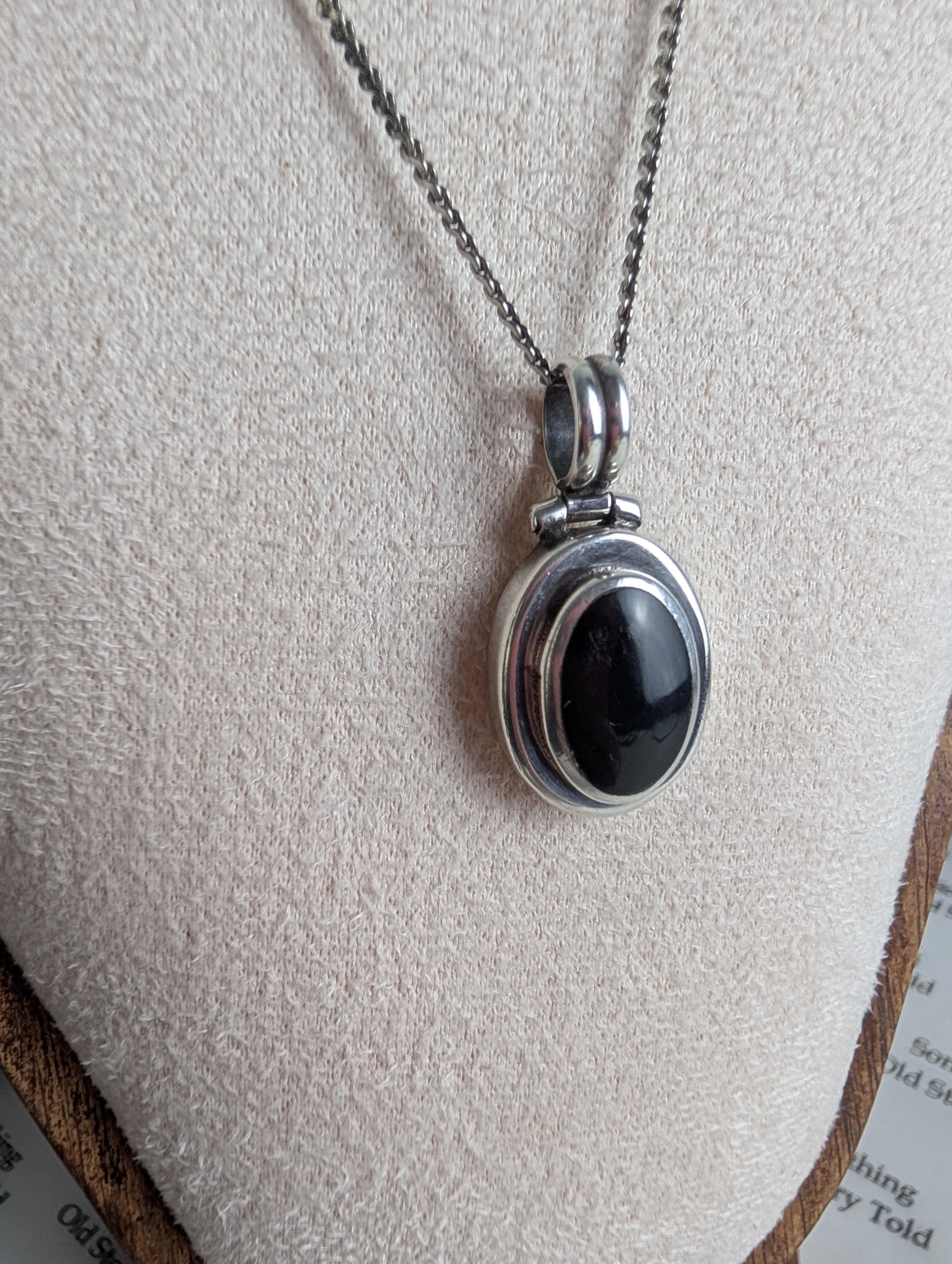 Vintage Sterling Silver Black Onyx Pendant Necklace, Oval Cabochon Bezel Set Medallion, Made in Italy 925 Chain Necklace, Modernist Gift __etsy:8112787888