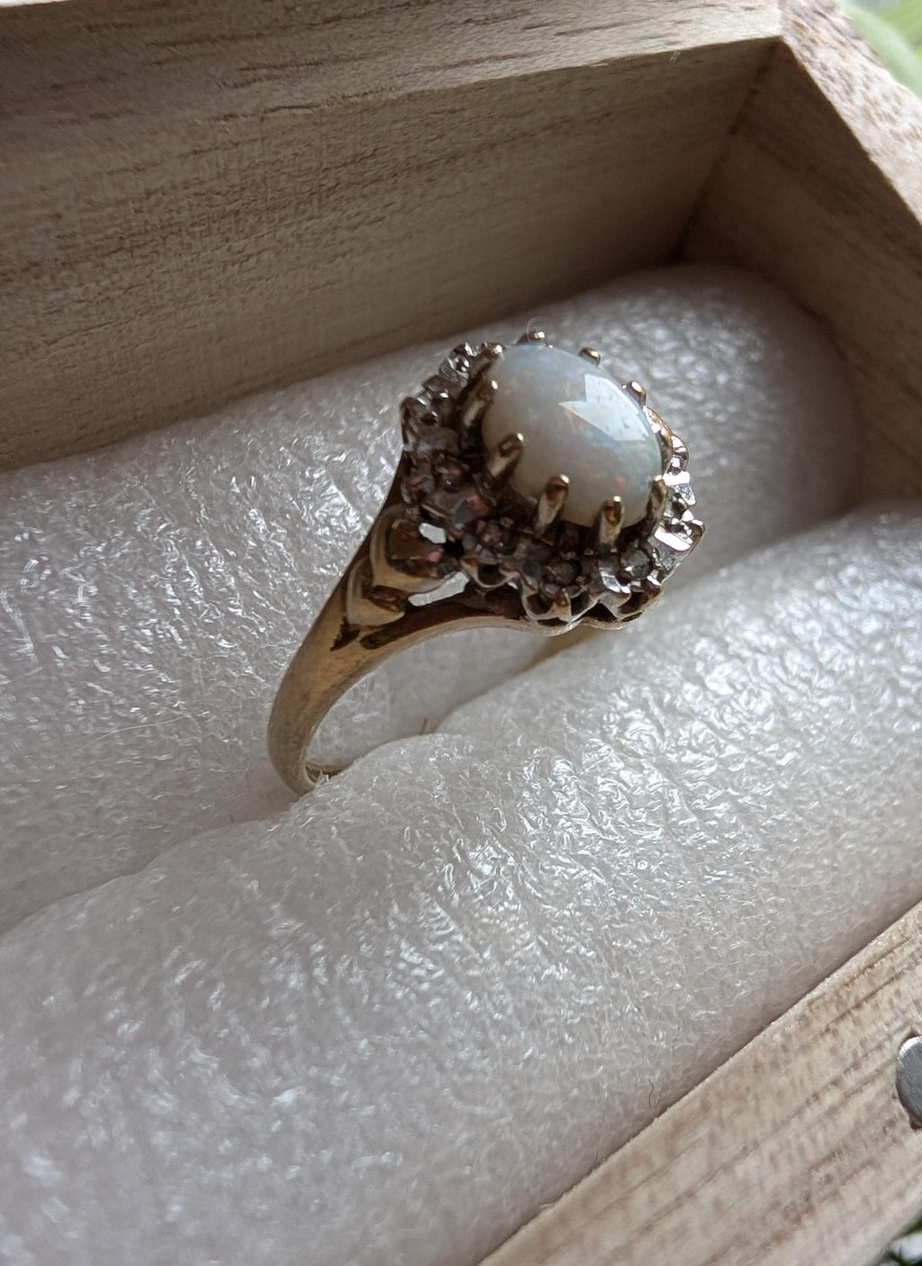 Vintage 9ct Gold Opal and Diamond Halo Ring | Starburst Cluster Engagement Ring | Luminous Oval Opal Ring | October Birthstone __etsy:7901971931