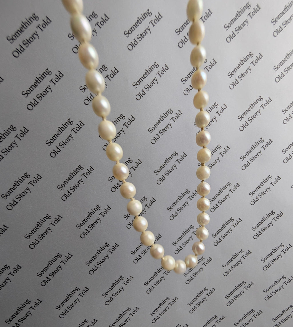18ct Gold Cultured Pearl Necklace | Hand-Knotted Silk, 21.9g Clasp __etsy:7986239226