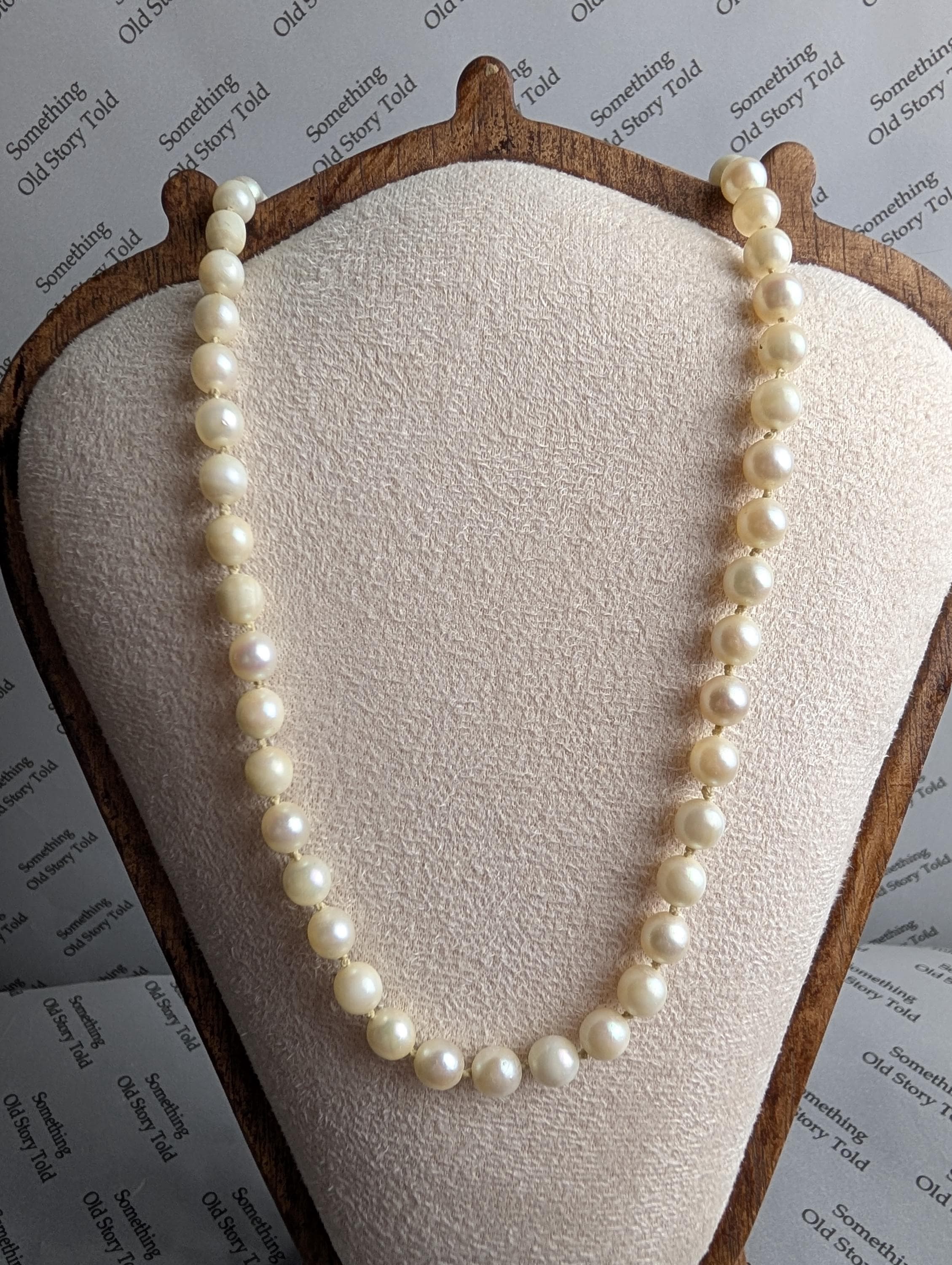 18ct Gold Cultured Pearl Necklace | Hand-Knotted Silk, 21.9g Clasp __etsy:7986239290