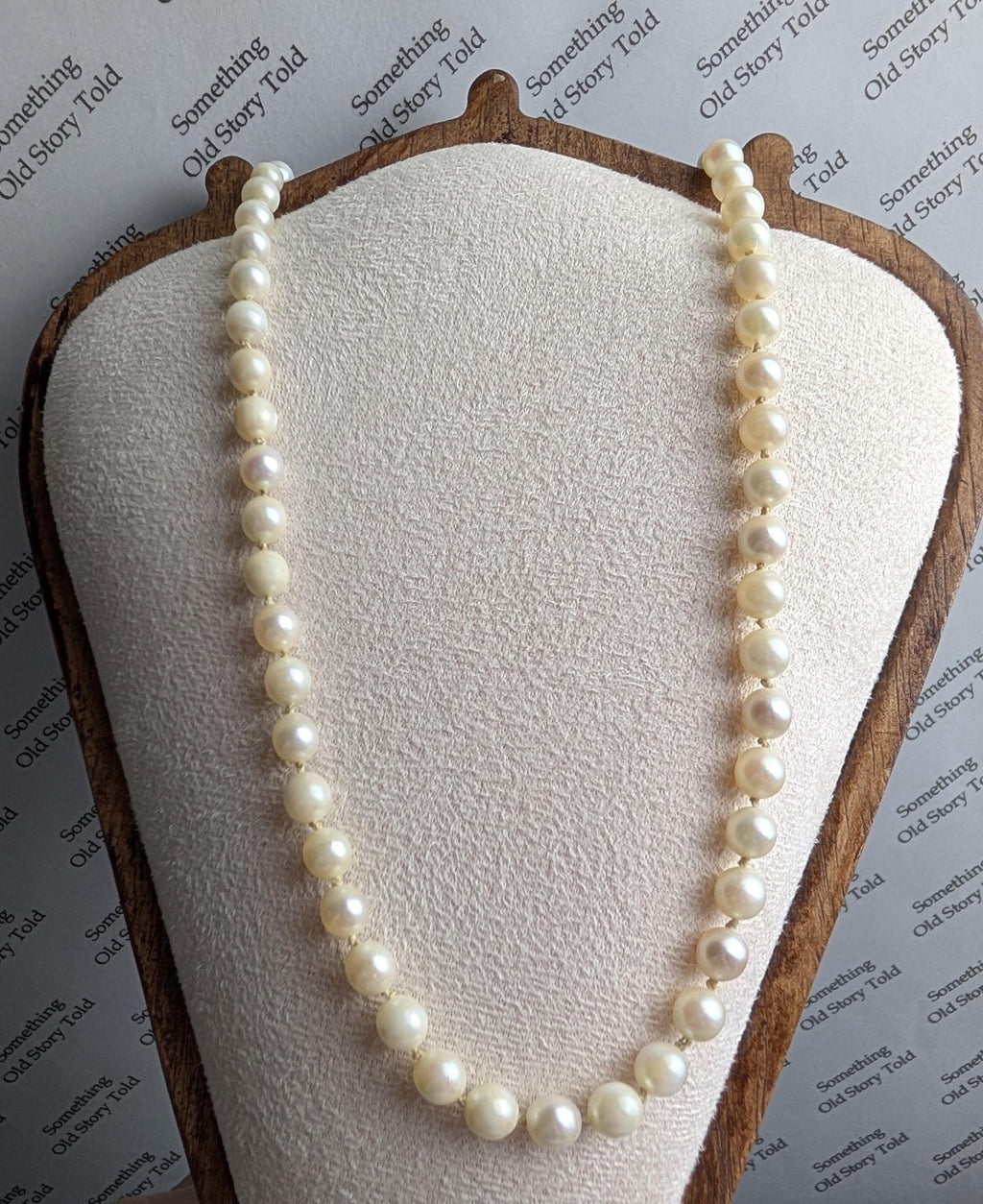 18ct Gold Cultured Pearl Necklace | Hand-Knotted Silk, 21.9g Clasp __etsy:7986412288