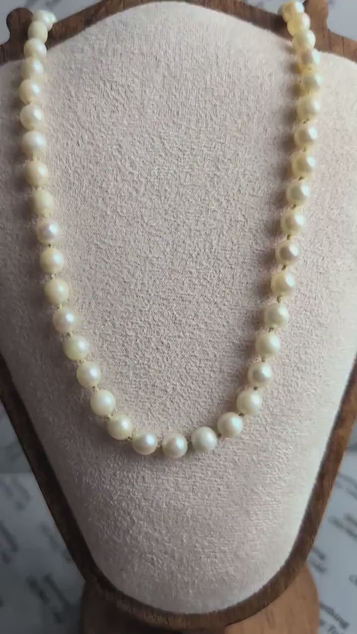 18ct Gold Cultured Pearl Necklace | Hand-Knotted Silk, 21.9g Clasp